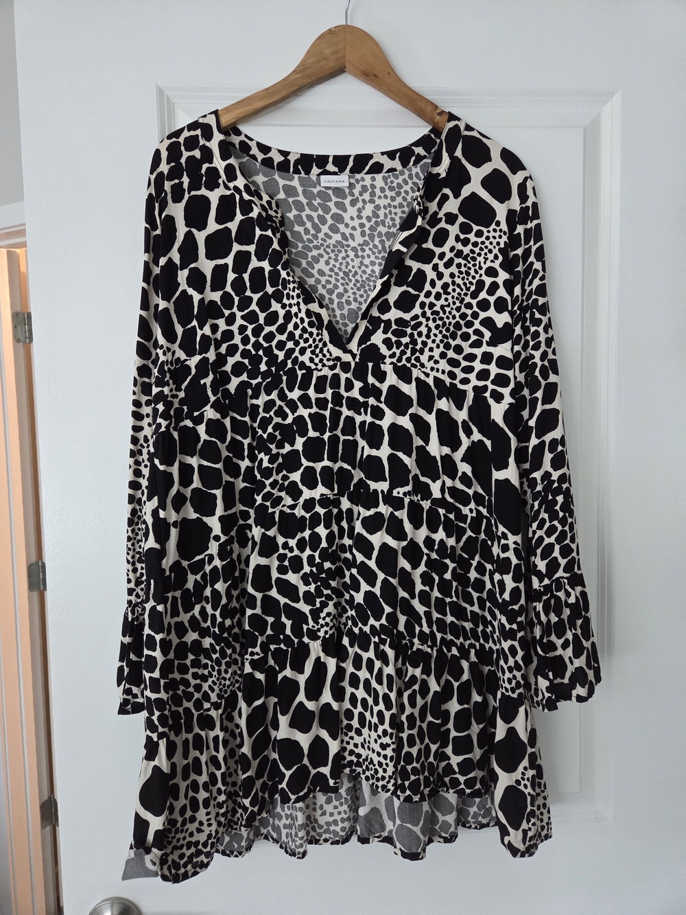 Lascana Animal Print V-Neck Long Sleeve Tunic Top - Black & Cream